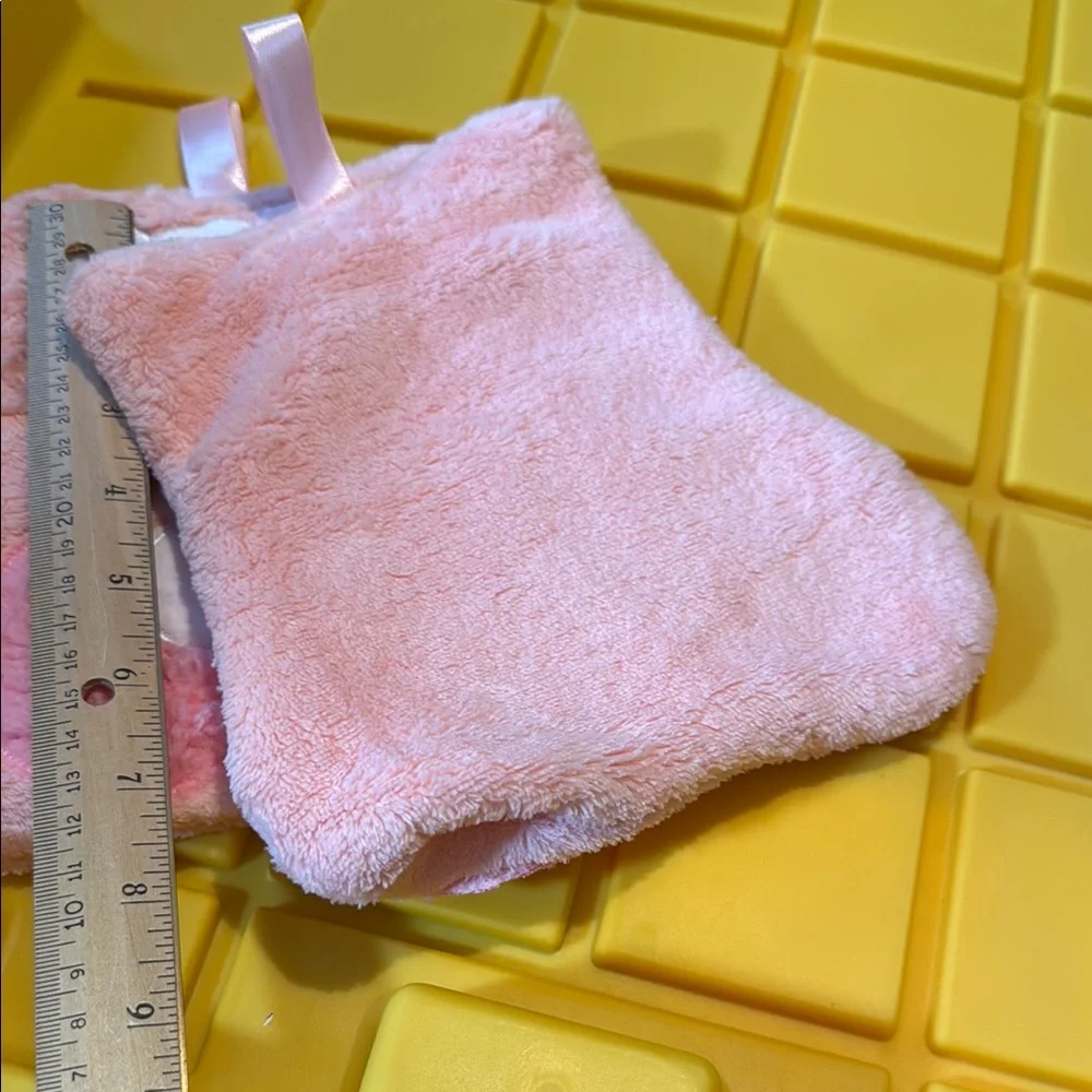 Hello Kitty Pink and White wash cloths